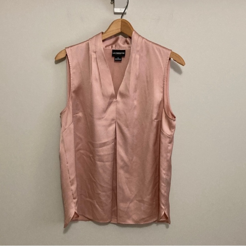 Liz Claiborne blush pink V-neck sleeveless blouse, size medium - Picture 2 of 8